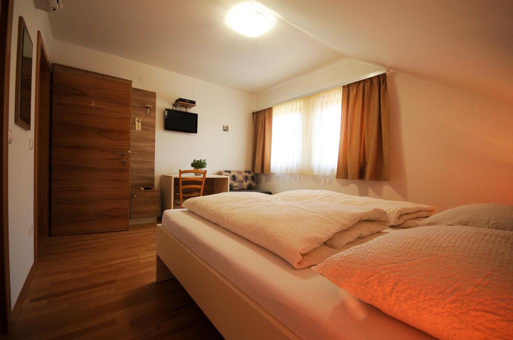 Rooms Jana Szluin Kültér fotó