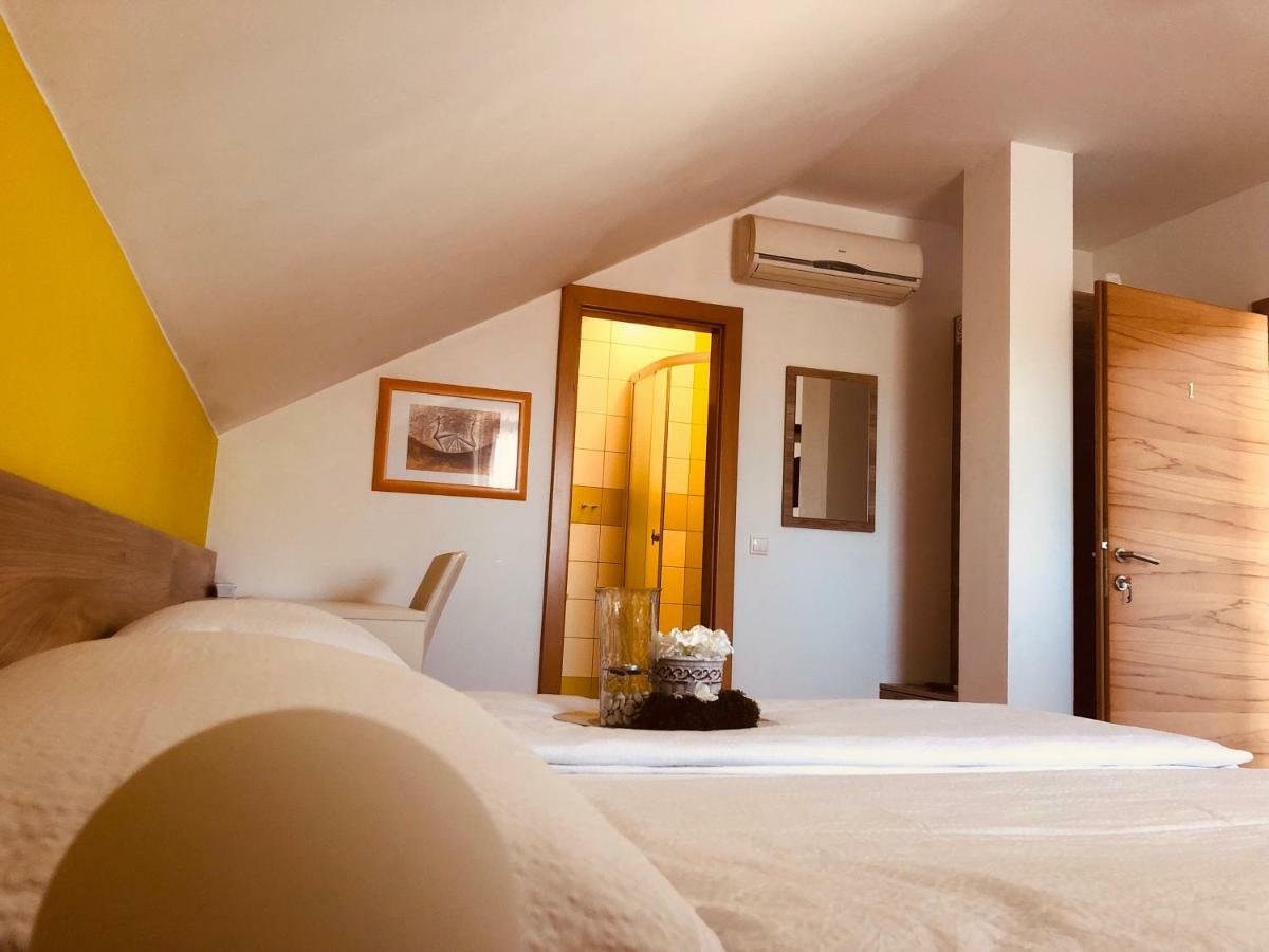Rooms Jana Szluin Kültér fotó